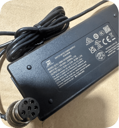 *Brand NEW* MASS POWER Maisipu S065-1A120500B3 power adapter Haikang 12V5A 6 hole 6 pin six core charger cable